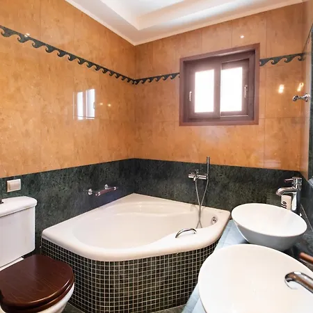 Luxury Rustic Mountain View וילה
