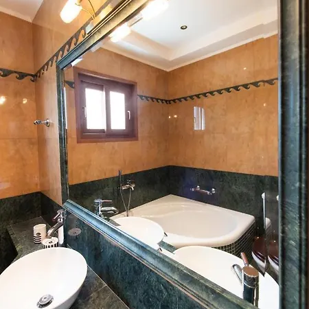 Luxury Rustic Mountain View וילה