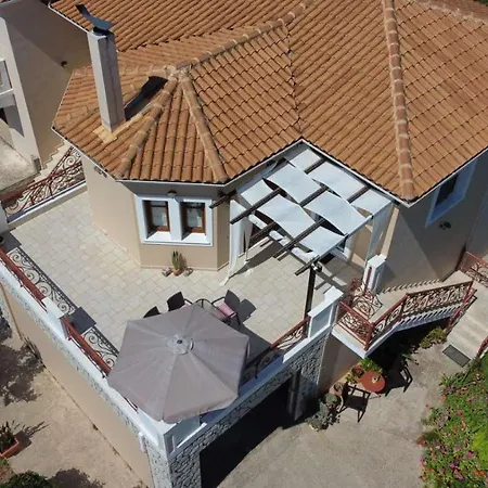 Luxury Rustic Mountain View Vilă