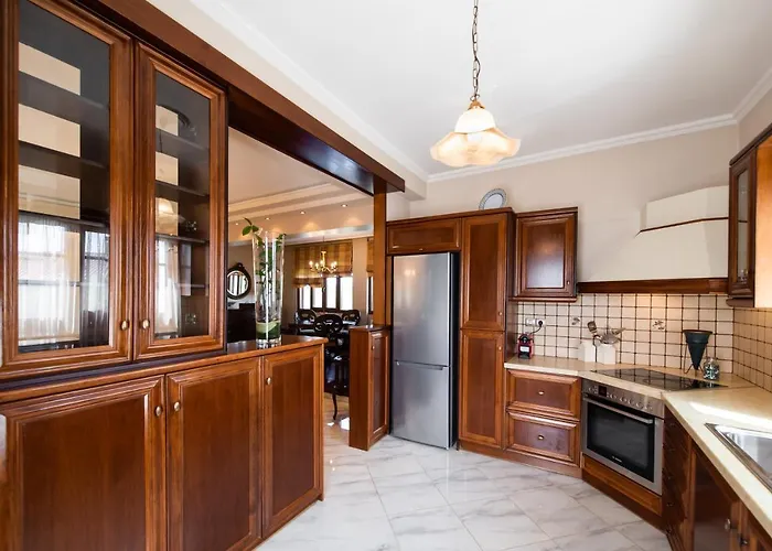 Luxury Rustic Mountain View Vilă